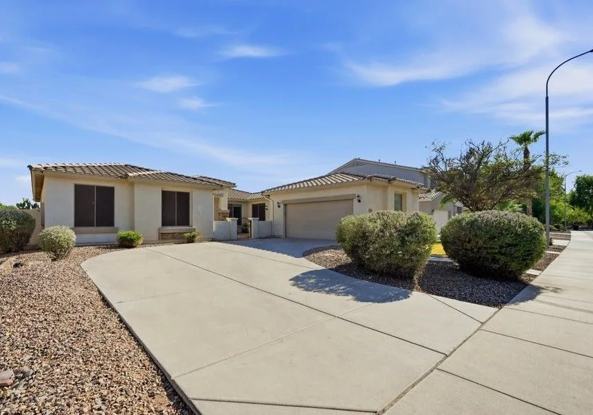 20260801012740870121000000-o — 3353 E Canyon Way, Chandler, AZ 85249
