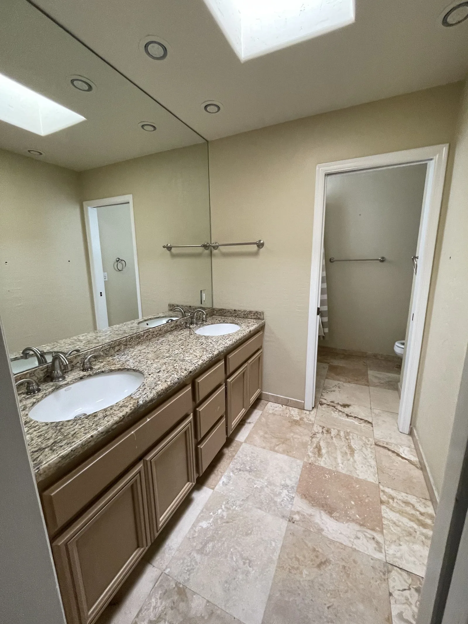 IMG_0086 — 6353 N 19th St, Phoenix, AZ 85016