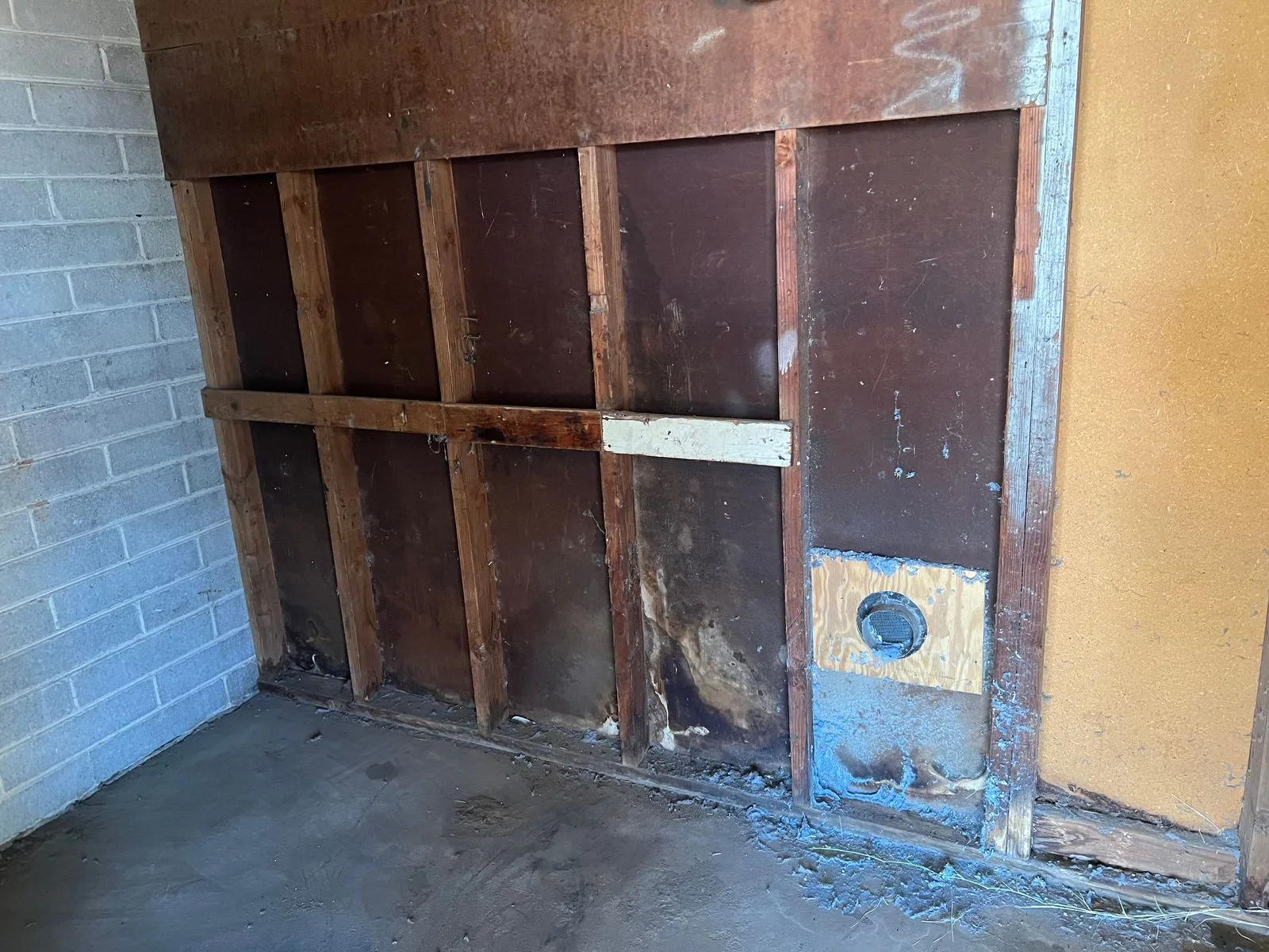 466bcd69-c205-49b0-a8de-31209da14c01 — 3349 N 61st Dr, Phoenix, AZ 85033