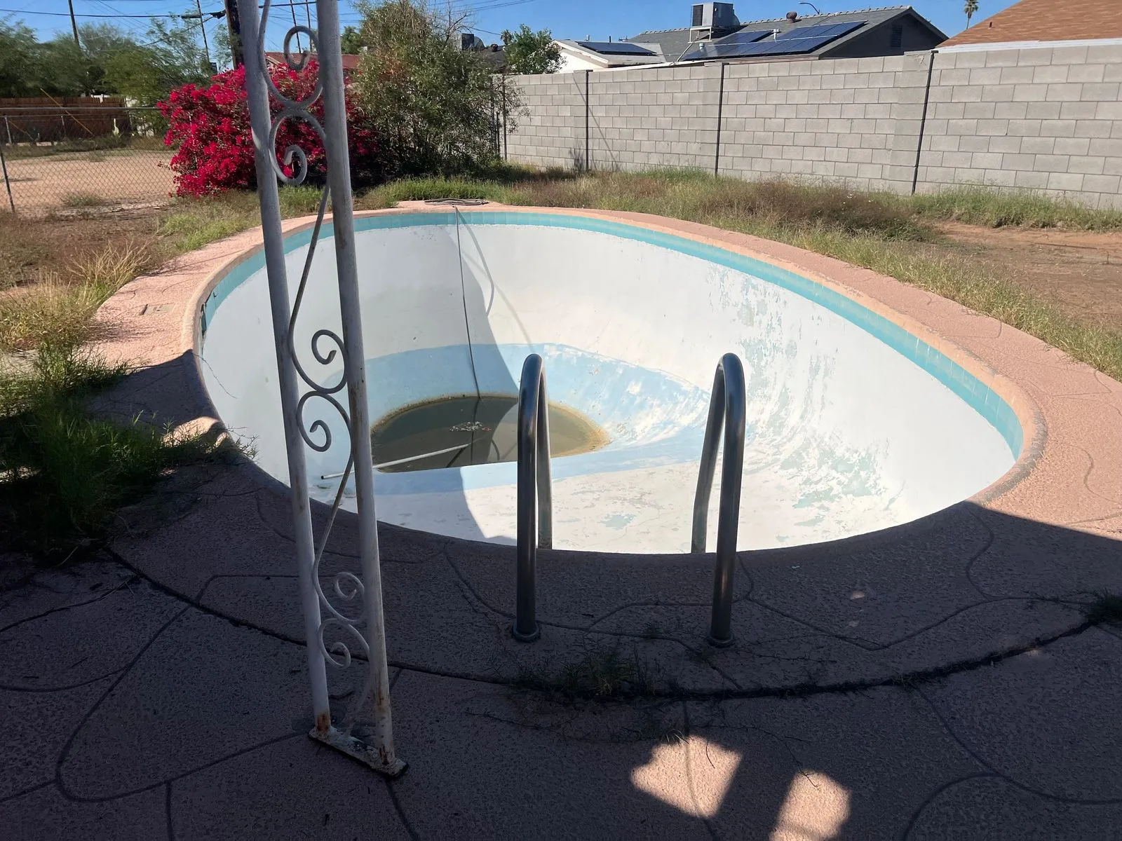 f88bcda6-6ea9-49f4-ac51-ff7760c5d17a — 3349 N 61st Dr, Phoenix, AZ 85033