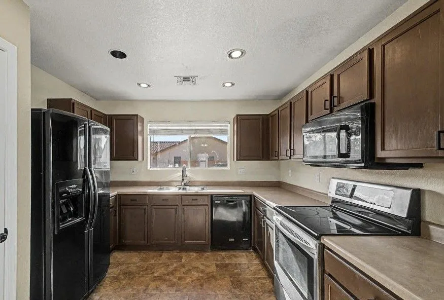 20260903192052192553000000-o — 1137 S Brice, Mesa, AZ 85208