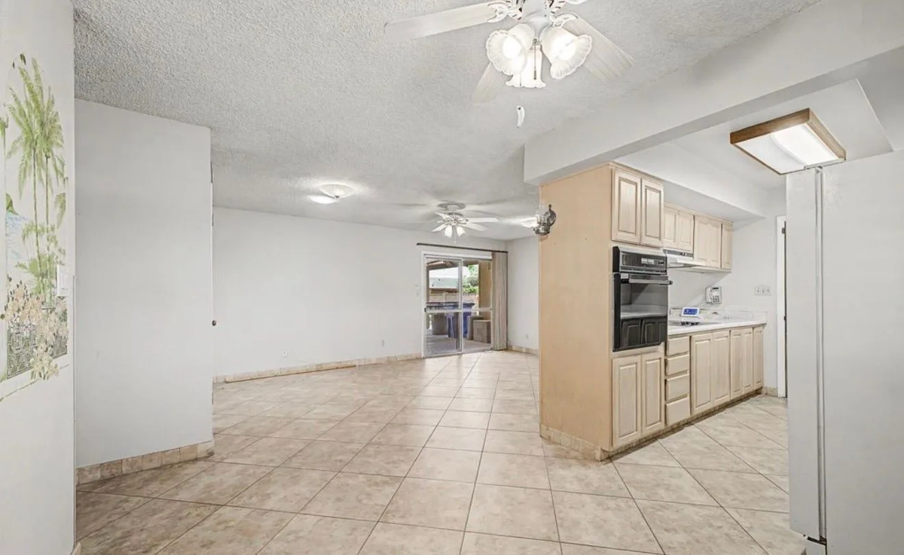 Photo Oct 27 2026, 10 33 36 AM — 7613 N 39th Ave, Phoenix, AZ 85051