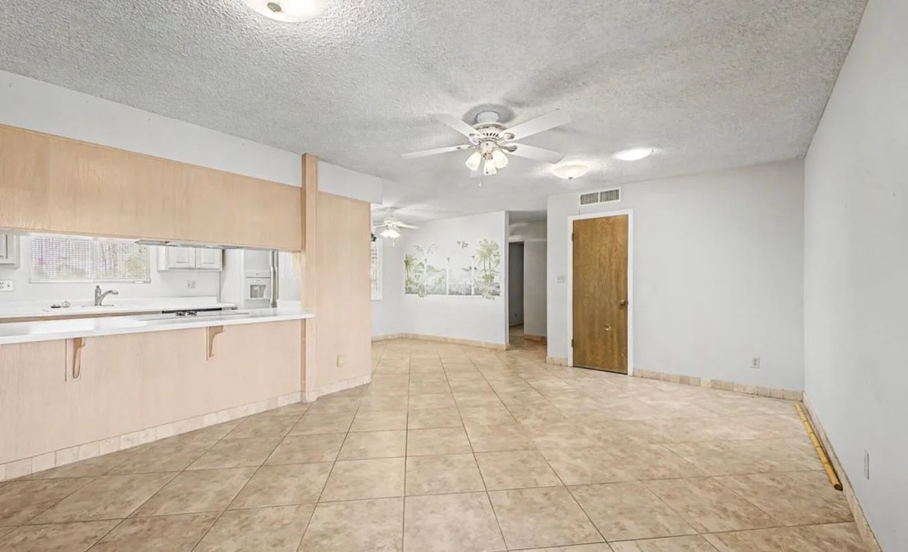 Photo Oct 27 2026, 10 33 44 AM — 7613 N 39th Ave, Phoenix, AZ 85051
