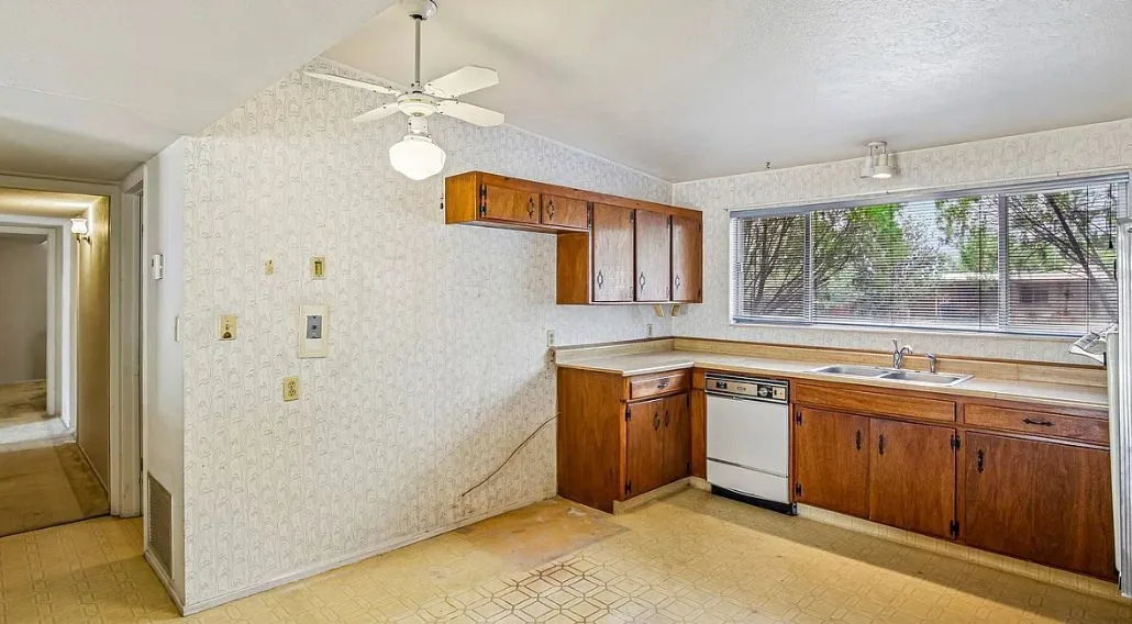 9423475 — 6922 E Rosewood St, Tucson, AZ 85710