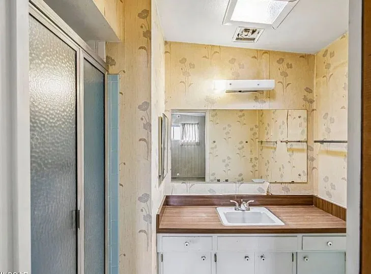 9423492 — 6922 E Rosewood St, Tucson, AZ 85710