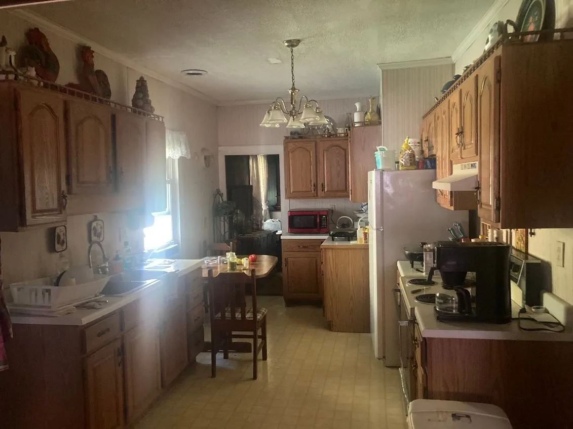 ME6a45ea1763f625cd3752f519fd668b05 — 891 S Pickens Bridge Rd, Johnson City, TN 37615