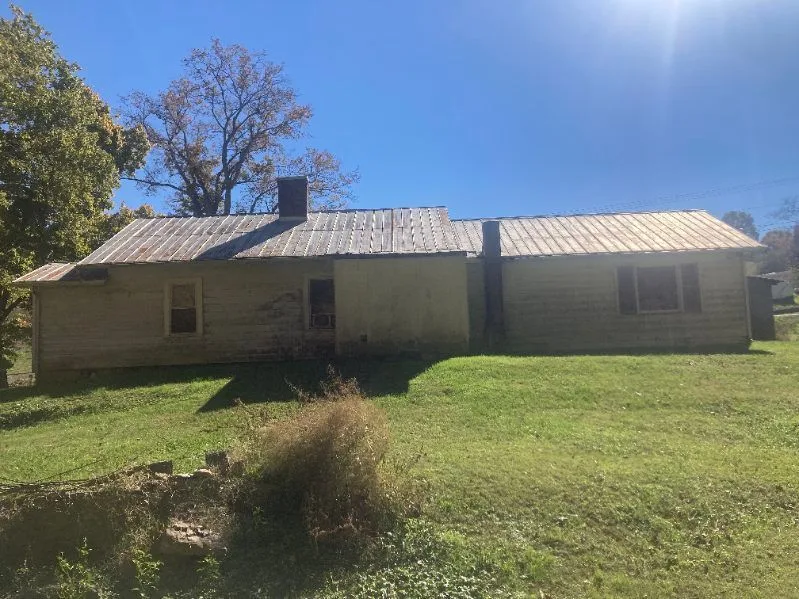 ME11390e613dc7e0bd24be637fe5886ec8 — 891 S Pickens Bridge Rd, Johnson City, TN 37615