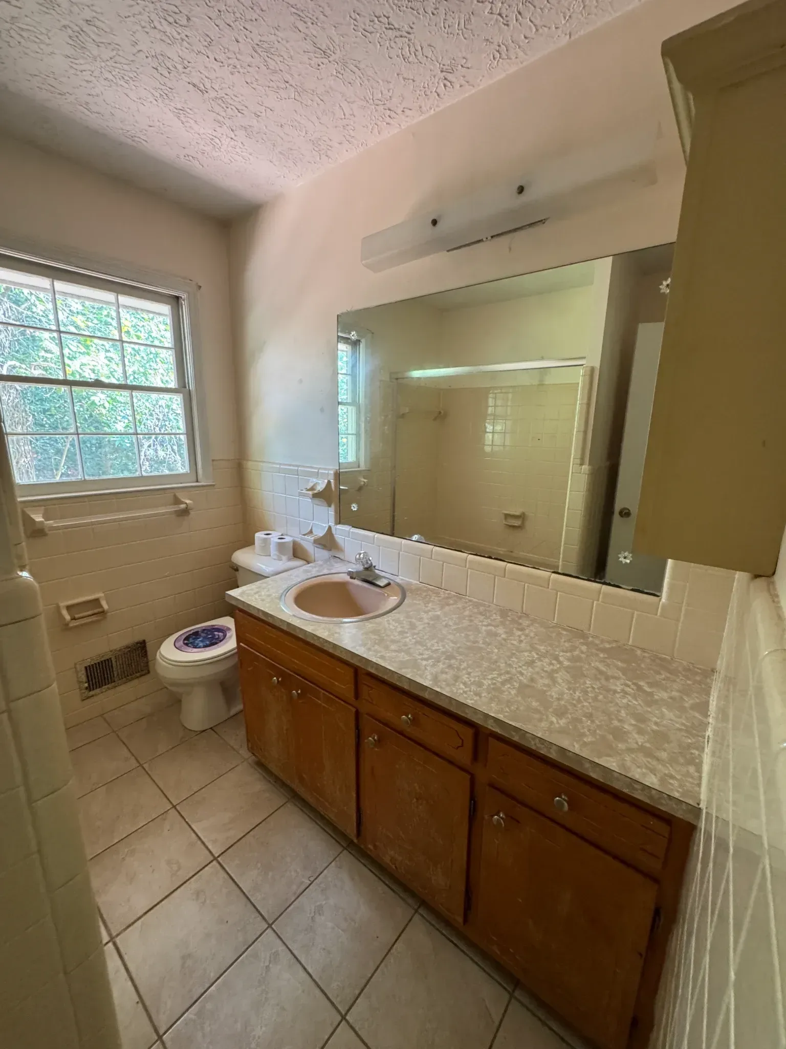 aa86f3fa-54c9-4f7a-8e02-9c91707040c2 — 1312 Mary Dale Dr SW, Lilburn, GA 30047