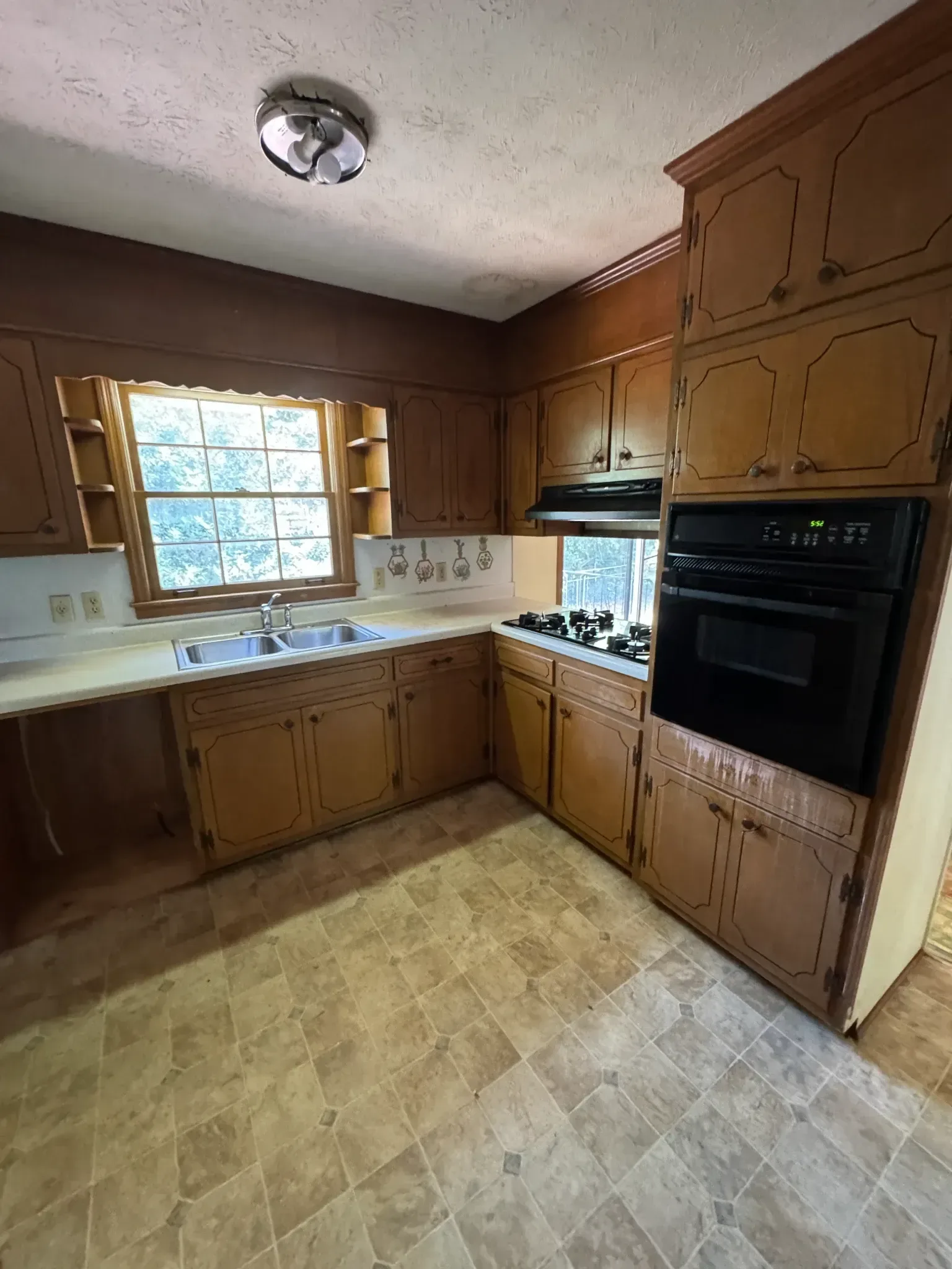0901cf2c-ec5c-44d8-9648-194e309ace09 — 1312 Mary Dale Dr SW, Lilburn, GA 30047
