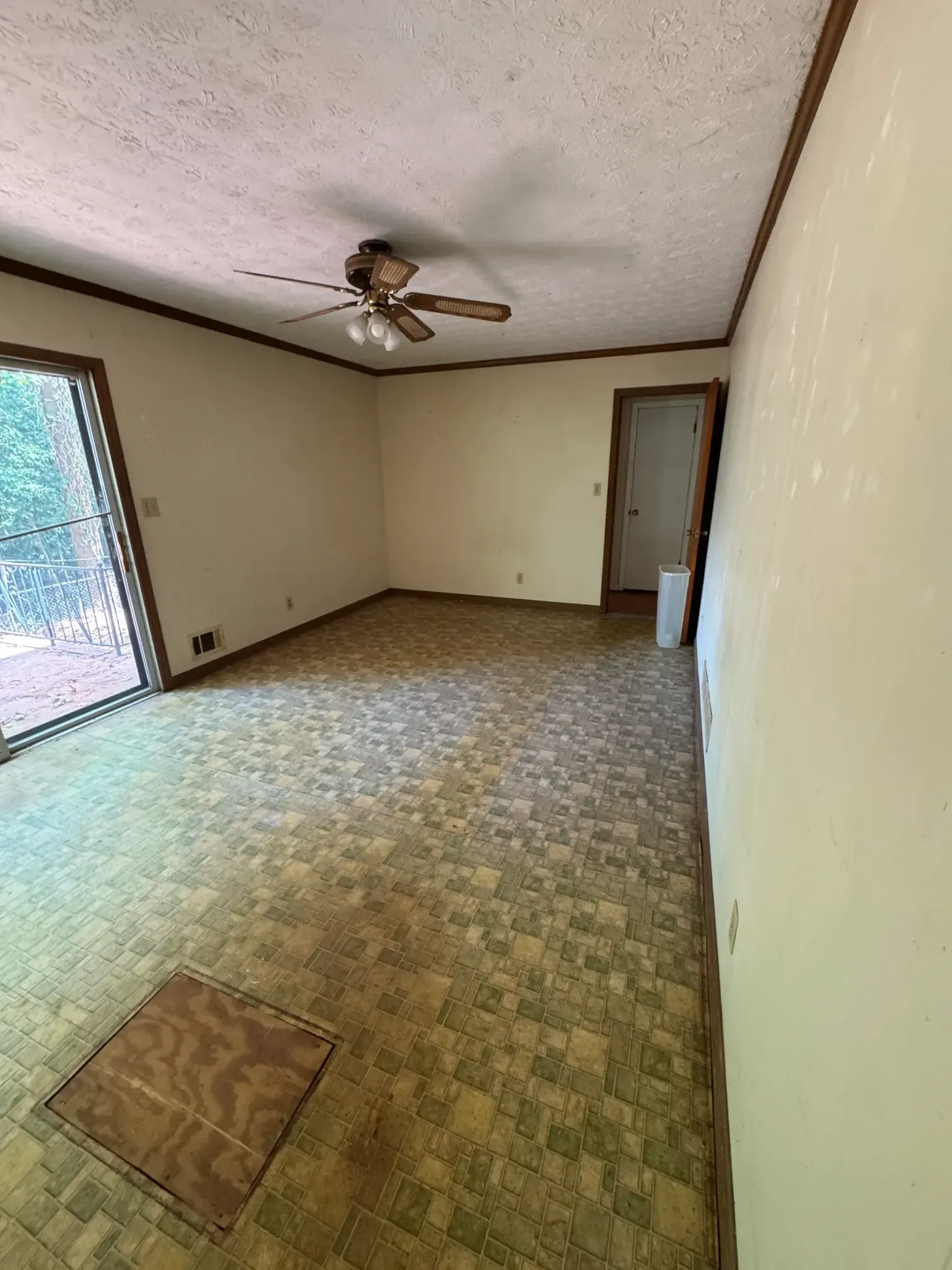 27dbcae7-fe03-4aa7-9755-b7f4f678b3f7 — 1312 Mary Dale Dr SW, Lilburn, GA 30047
