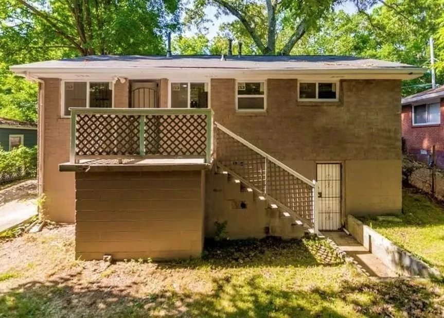 5ccae28412c3dd41f0a89b1ca960da15l-m541452894od-w10 — 2017 Detroit Ave NW, Atlanta, GA 30314