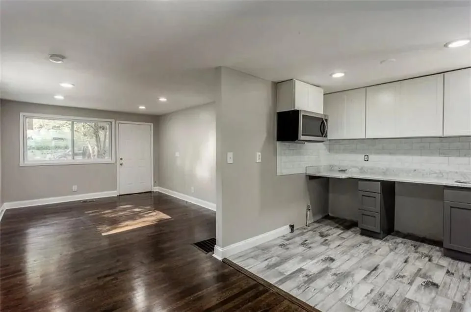 5ccae28412c3dd41f0a89b1ca960da15l-m3200157391od-w1 — 2017 Detroit Ave NW, Atlanta, GA 30314