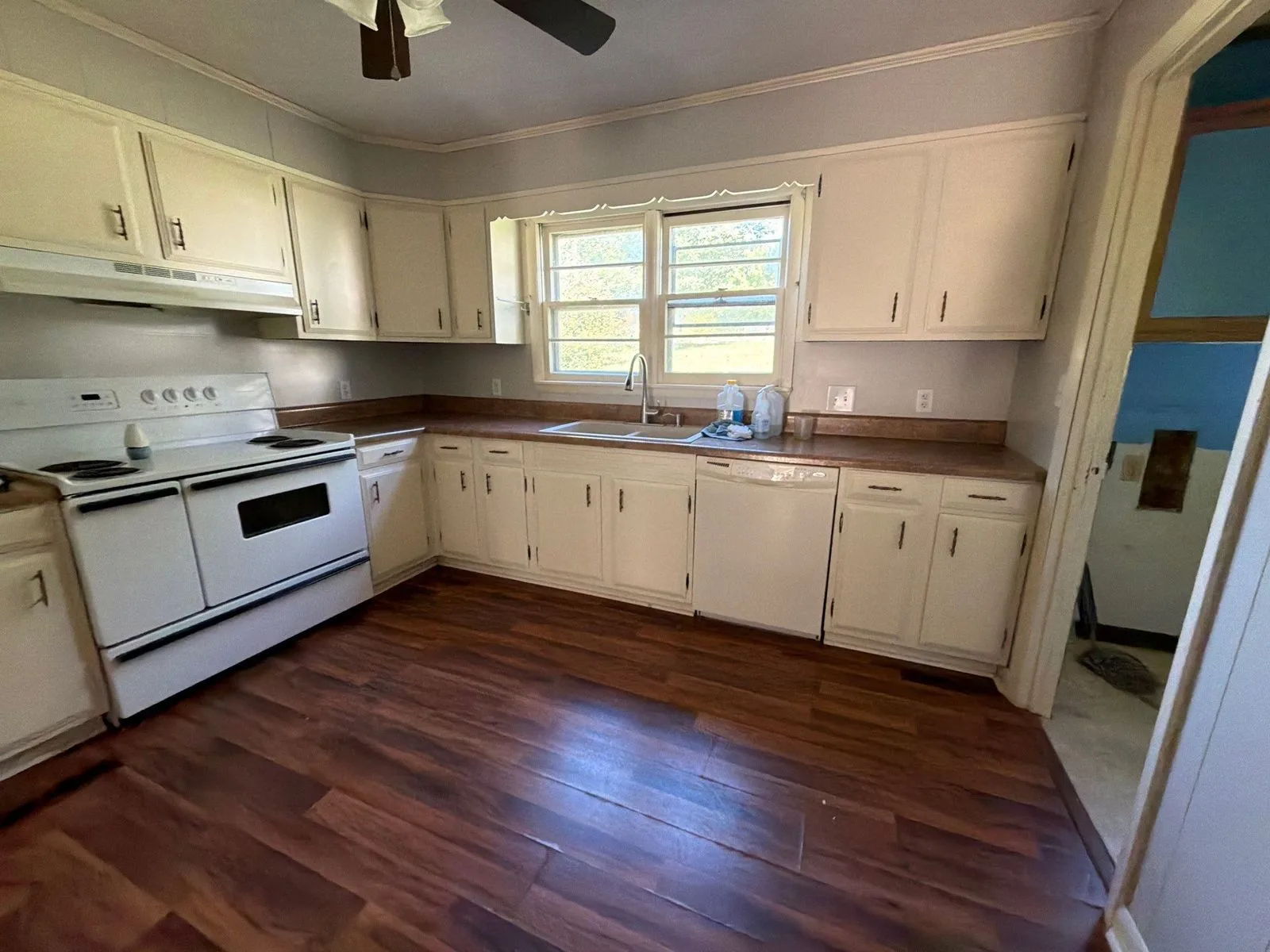 project_117288615_10212026_1959 — 204 Carolyn Ave, Church Hill, TN 37642