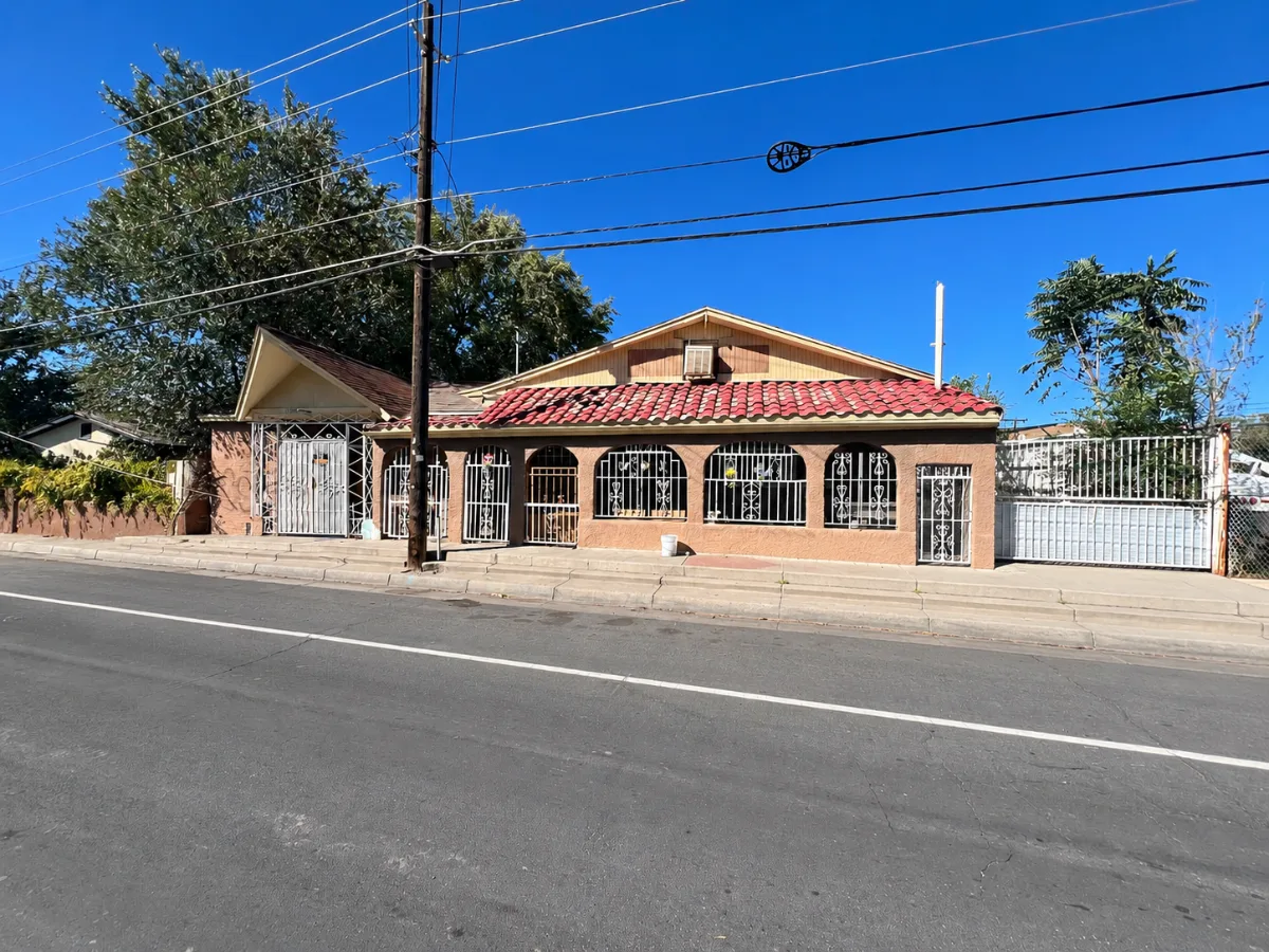81419959-5b6a-7c11-6d89-79e5989d1a78 — 2109 William St SE, Albuquerque, NM 87102