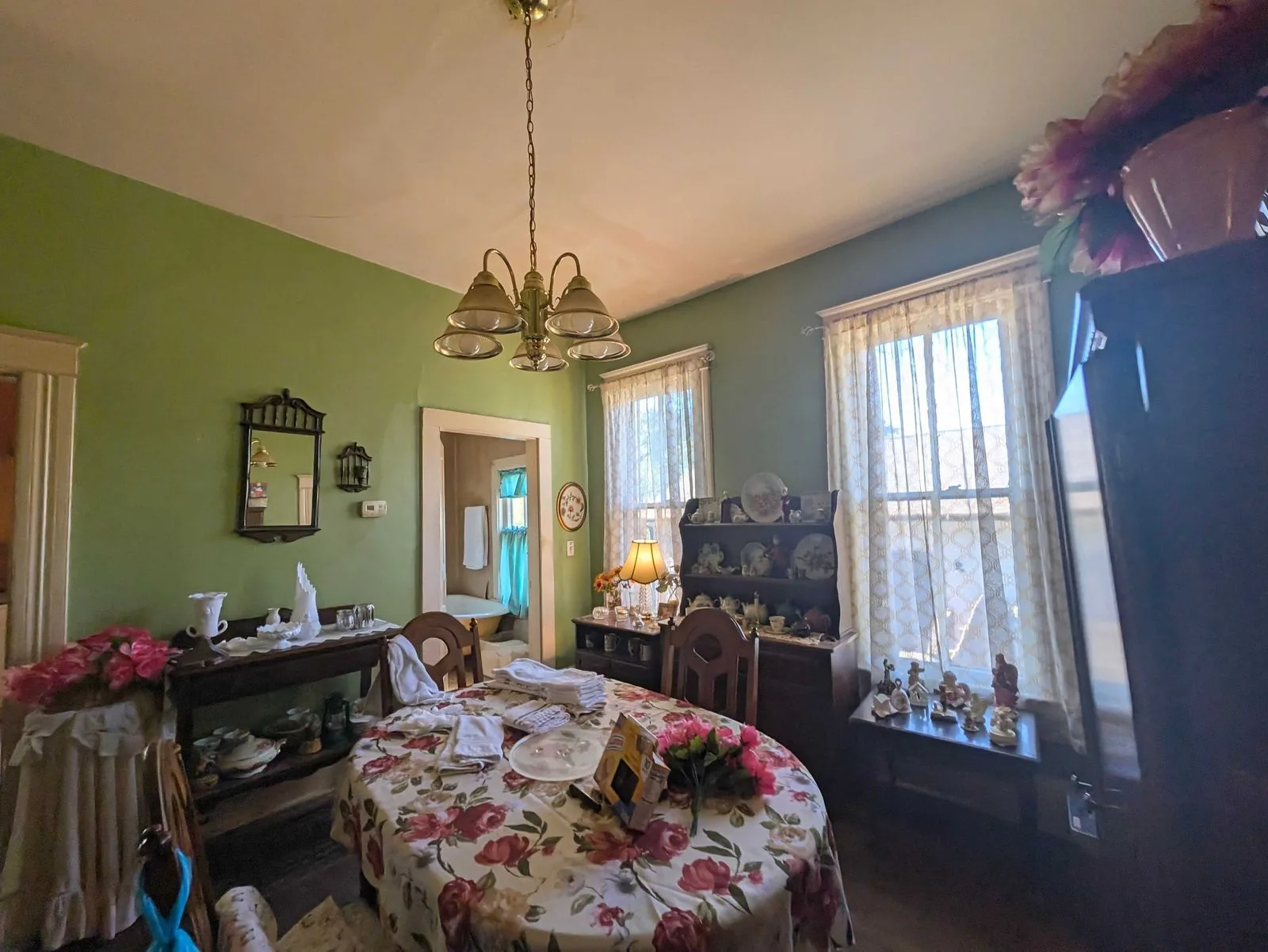 thumbnail1793132181206PXL_20261021_181249815 — 2616 E 16th St, Chattanooga, TN 37404
