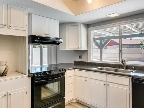10090f950bd424f6ddd946095fdd21ae-cc_ft_576 — 4537 W Poinsettia Dr, Glendale, AZ 85304