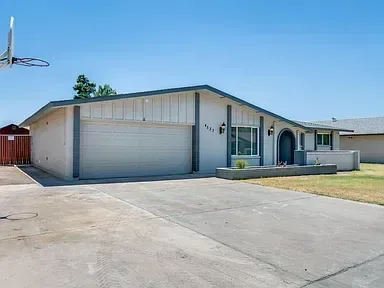 25e0c4c080fac8810c3eb6ba7c3ae001-cc_ft_384 — 4537 W Poinsettia Dr, Glendale, AZ 85304