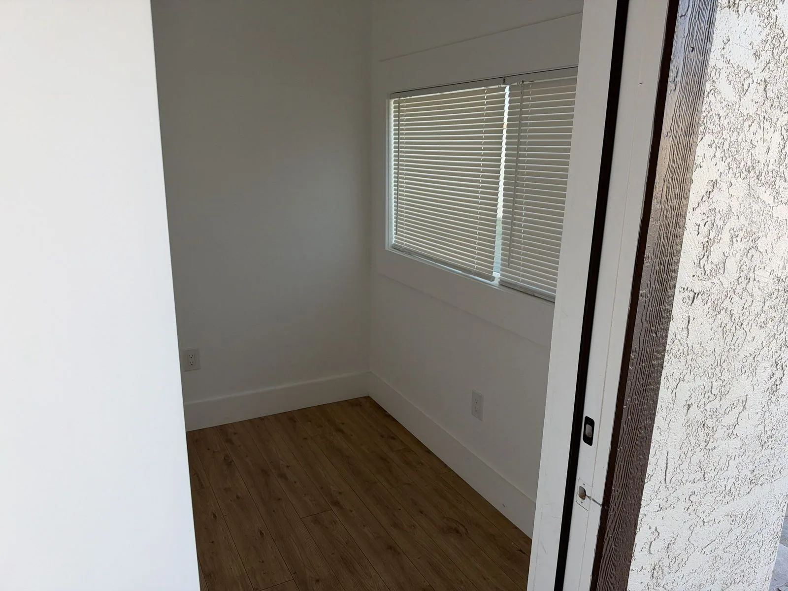 20261015_232928477_iOS — 5850 W Cheery Lynn Rd, Phoenix, AZ 85031
