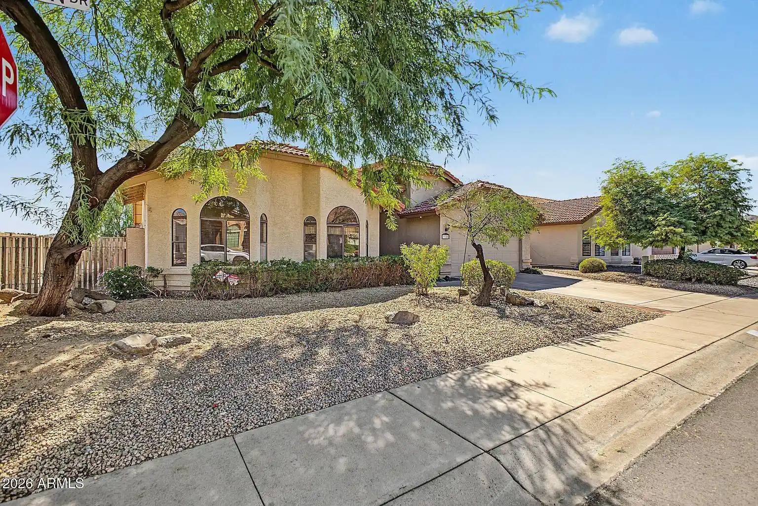 3711_E_Summerhaven_Dr_05 — 3711 E Summerhaven Dr, Phoenix, AZ 85044