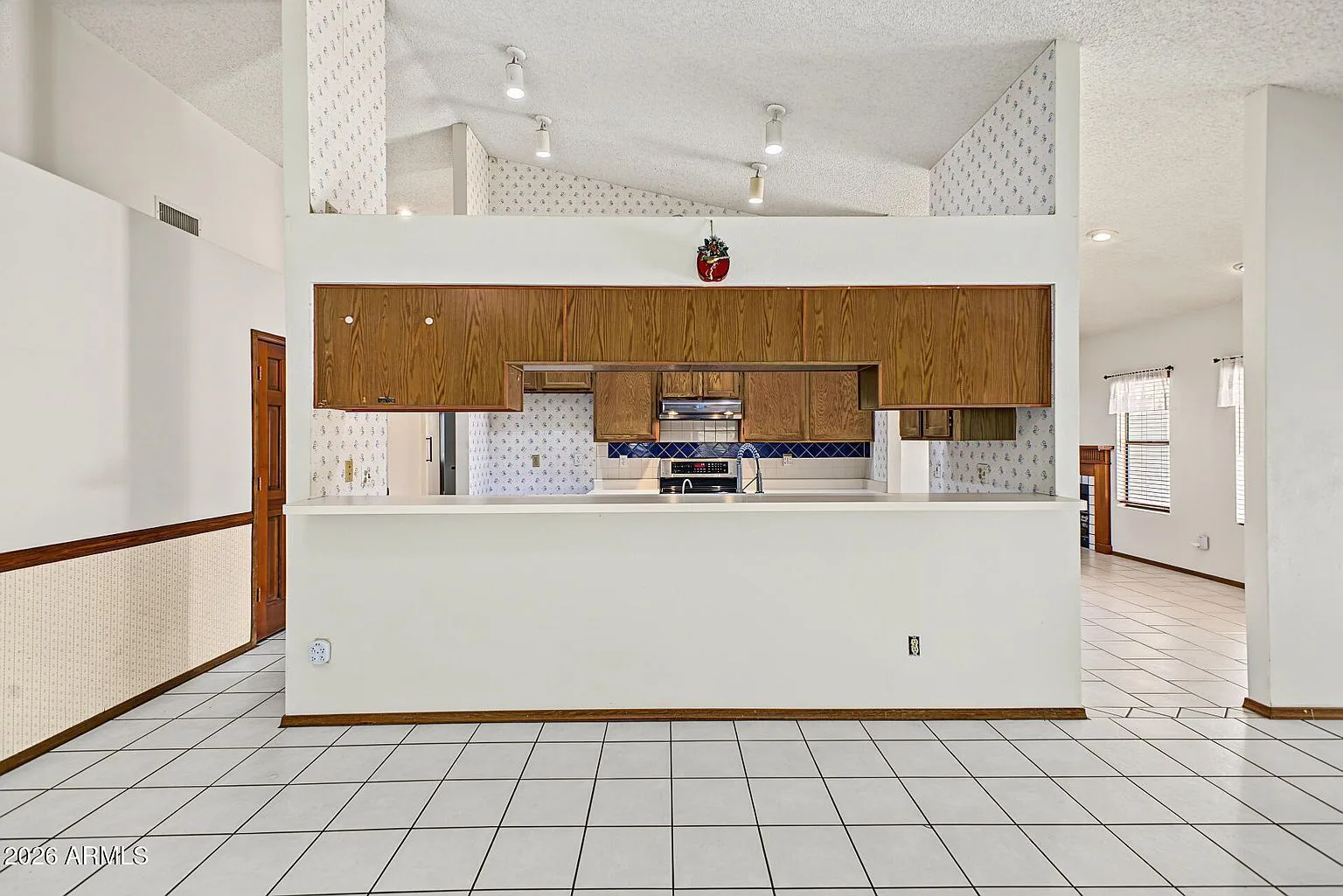 3711_E_Summerhaven_Dr_17 — 3711 E Summerhaven Dr, Phoenix, AZ 85044