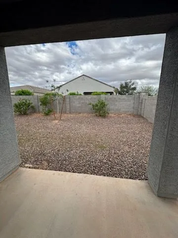 ME5d1b5c92e20c1abe95ef7202d5da801e — 18562 W Bronco Trl, Wittmann, AZ 85361