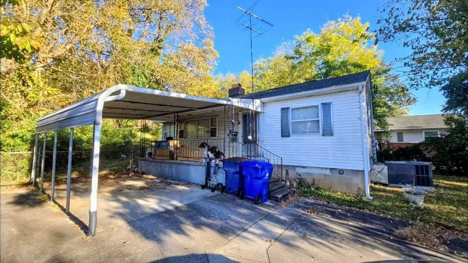 e4d1d198-2715-4dd2-a39f-9ac674bae61f — 240 Vermont Ave, Oak Ridge, TN 37830