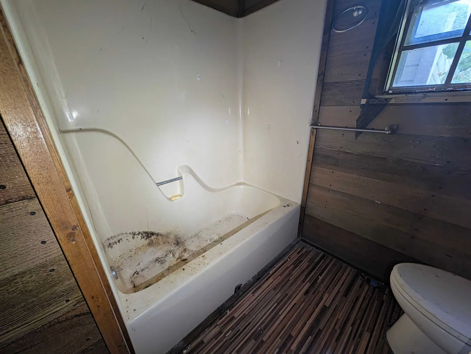 thumbnail1790603129508PXL_20260917_151858309 — 186 Mountain View Cir, Jasper, TN 37347