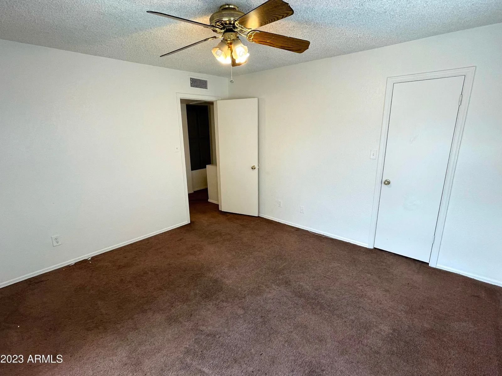 Screenshot 2026-10-29 at 8.12.02 PM — 2829 E Tracy Ln, Unit 1, Phoenix, AZ 85032