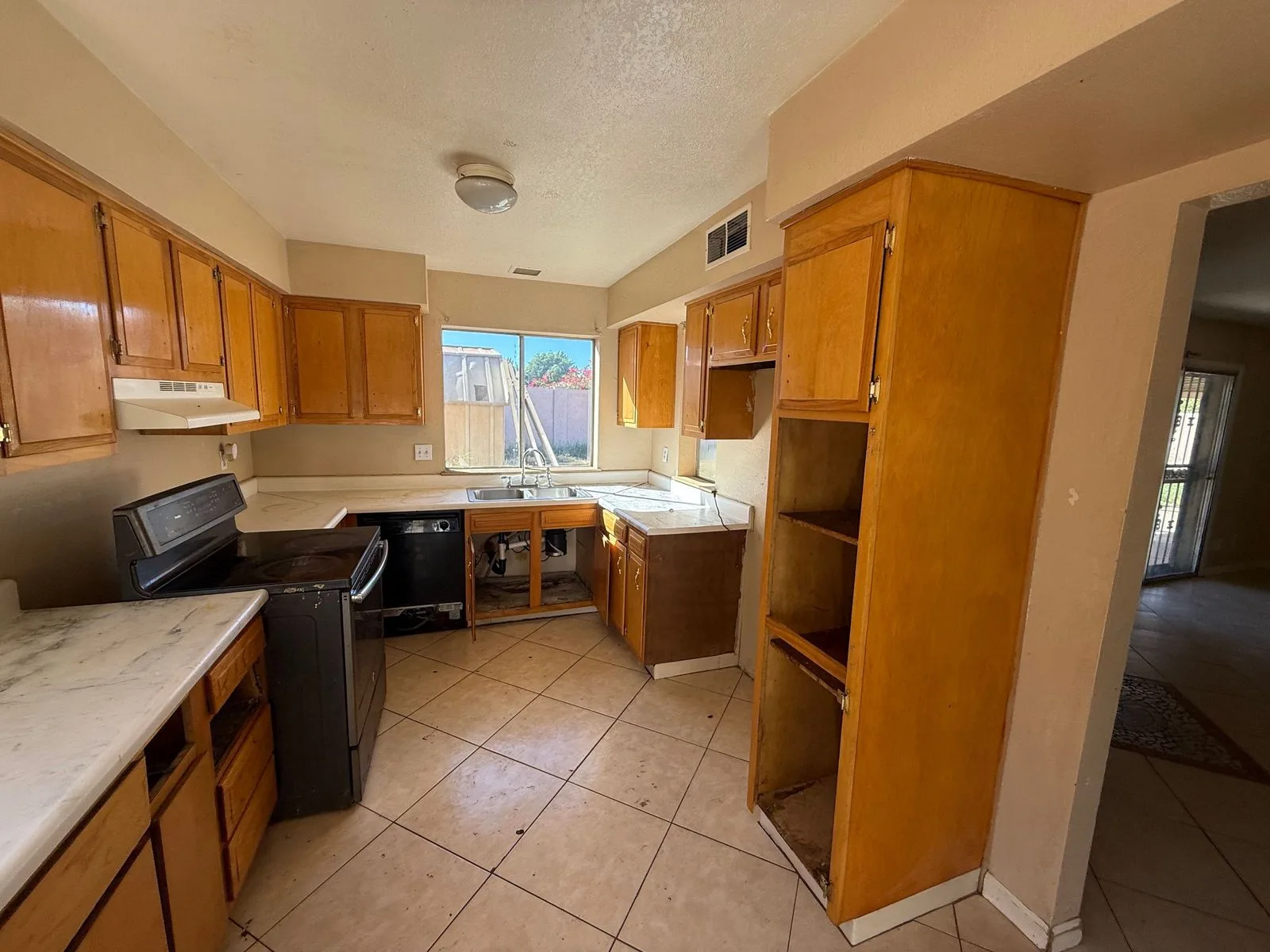 8925 W Cheery Lynn - 13 — 8925 W Cheery Lynn Rd, Phoenix, AZ 85037