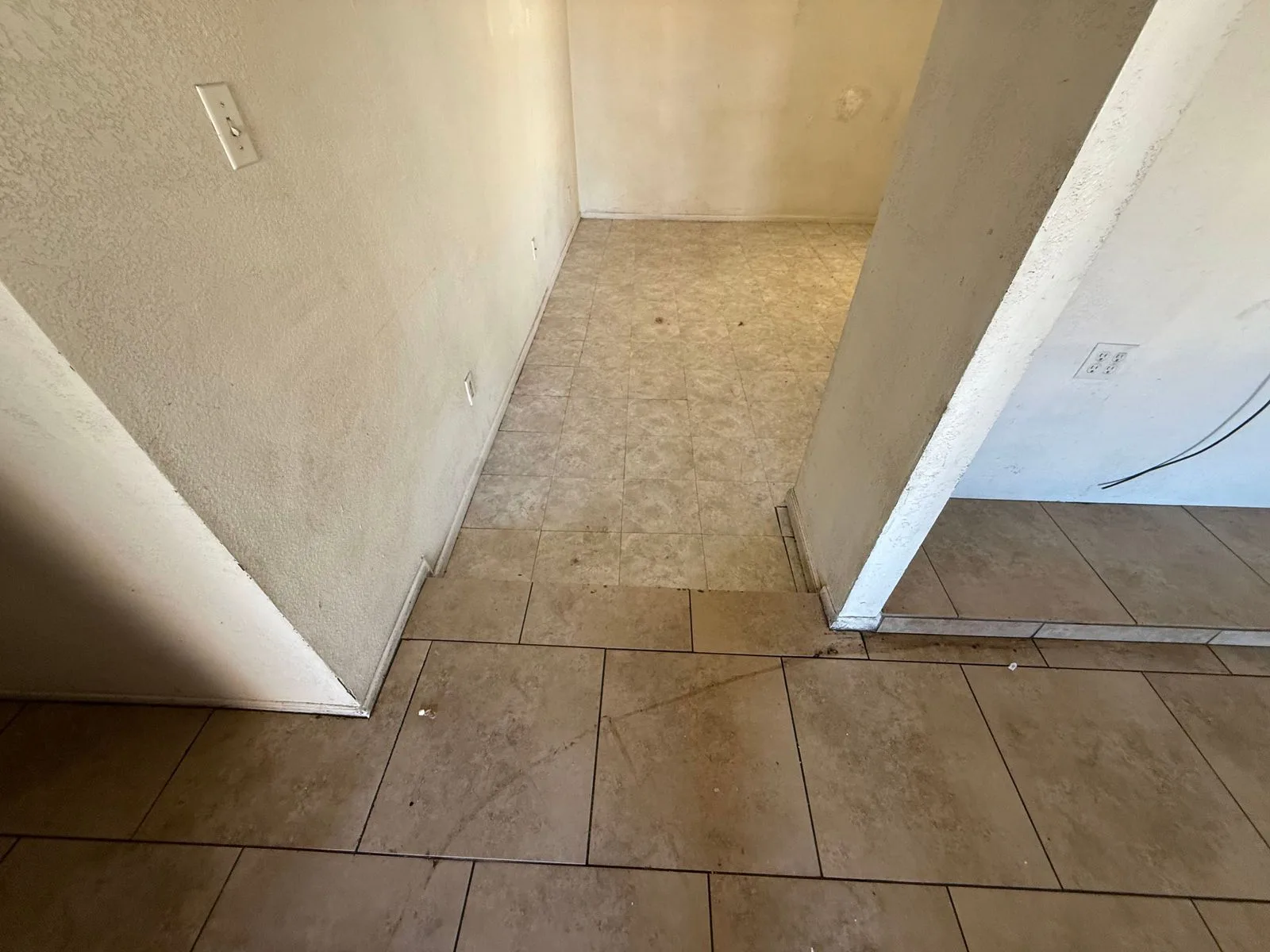 7609 W Heatherbrae - 06 — 7609 W Heatherbrae Dr, Phoenix, AZ 85033