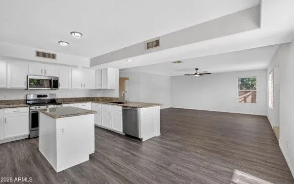 9445085 — 716 S Cardinal St, Gilbert, AZ 85296