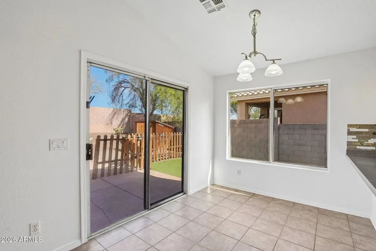 9392446 — 809 S Del Rancho, Mesa, AZ 85208