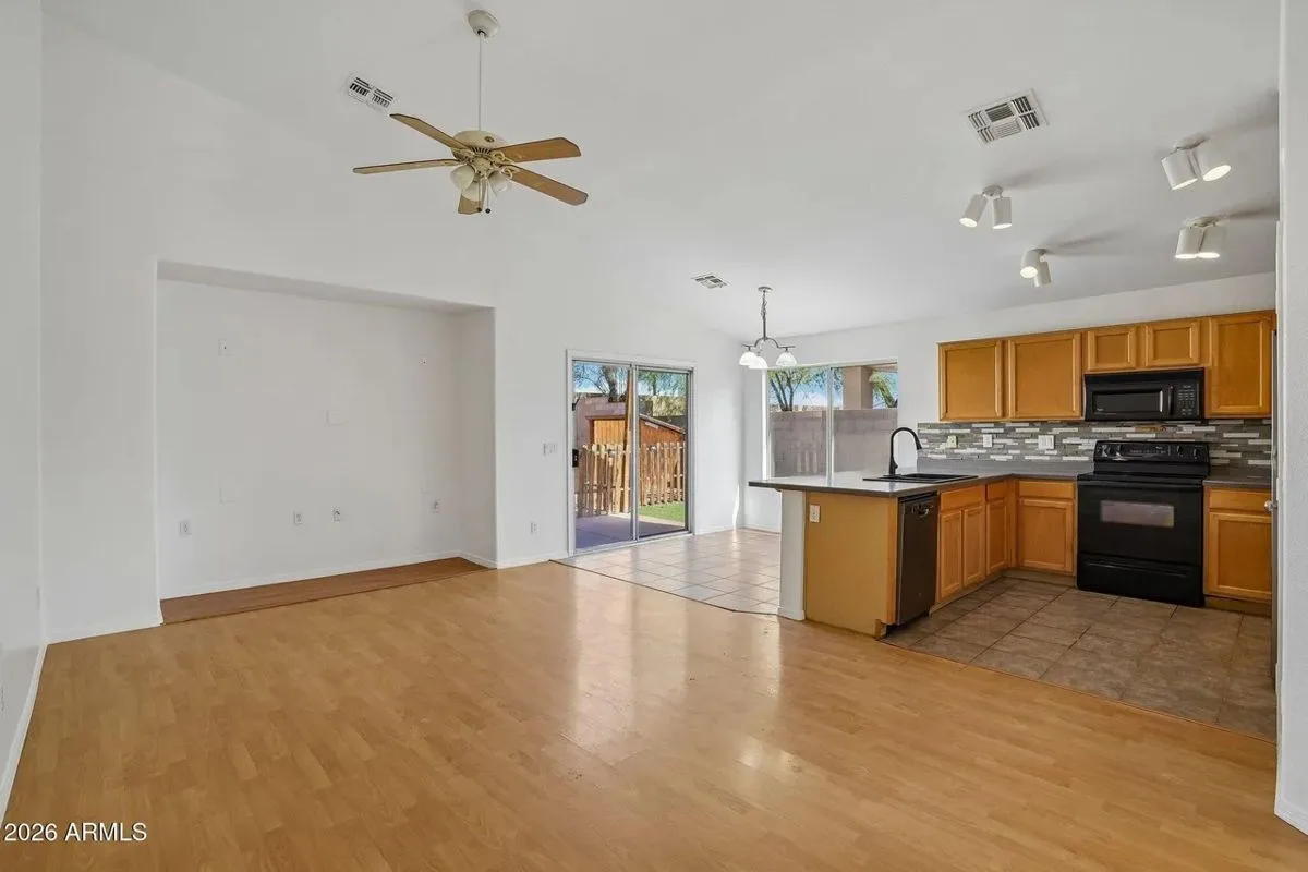 9392444 — 809 S Del Rancho, Mesa, AZ 85208